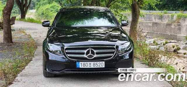 Mercedes-Benz E-Class E300 4MATIC Avnatgarde