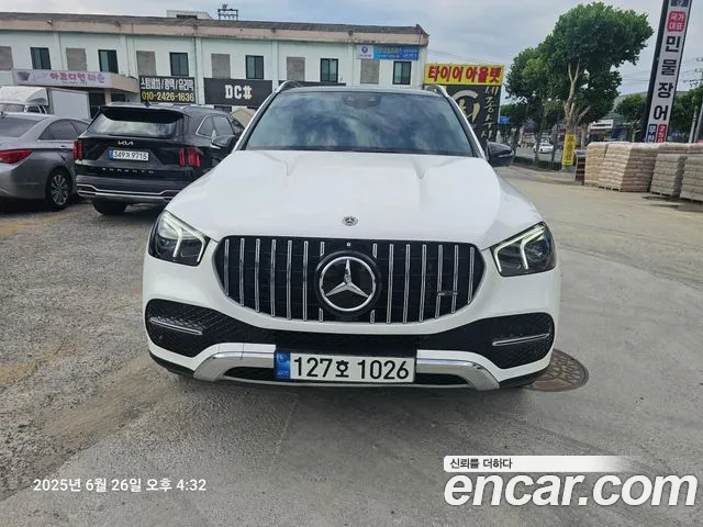 Mercedes-Benz GLE-Class GLE300d 4MATIC
