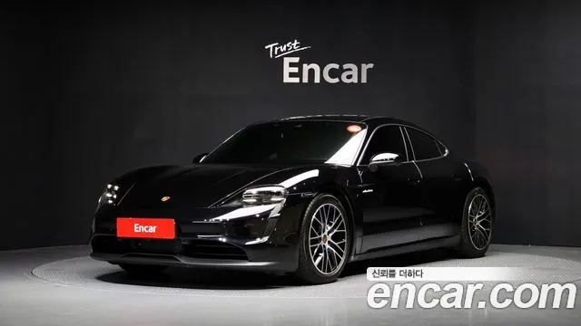 Porsche Taycan Base