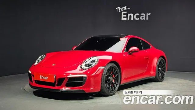 Porsche 911 Carrera 4 GTS