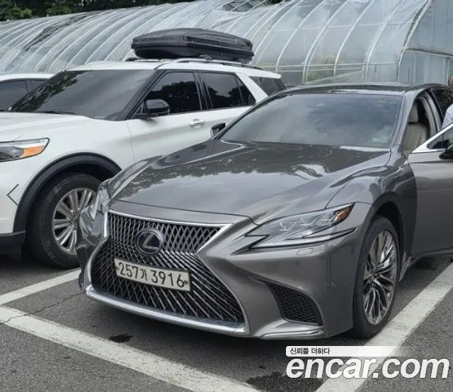 Lexus LS 3.5 Platinum AWD