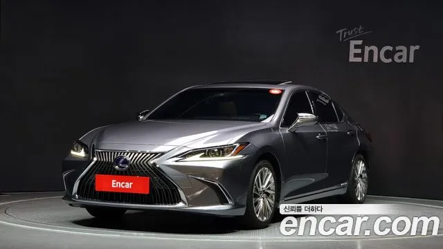 Lexus ES Luxury Plus