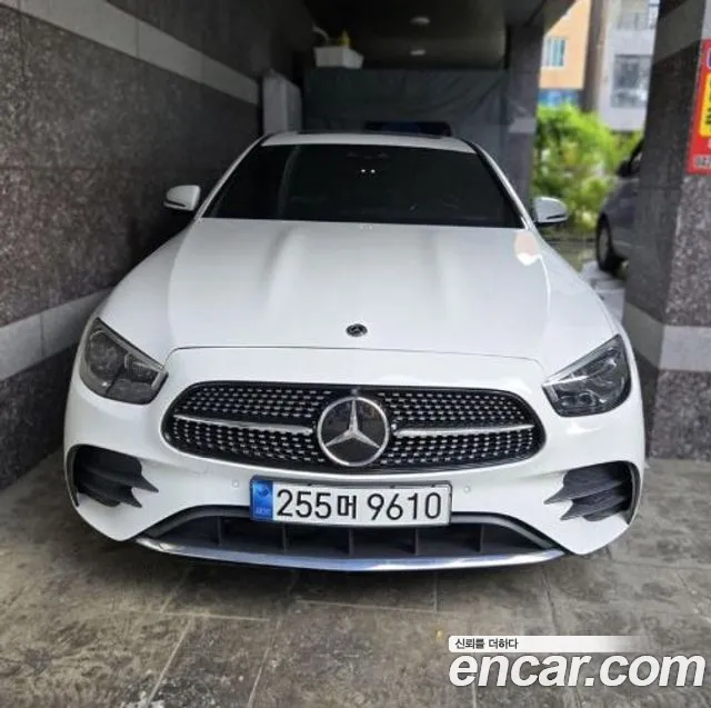 Mercedes-Benz E-Class E220d 4MATIC AMG Line