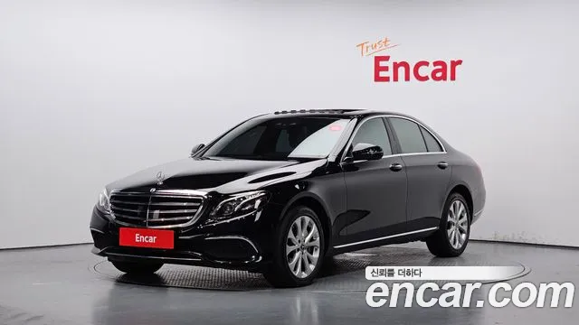 Mercedes-Benz E-Class E300 4MATIC Exclusive