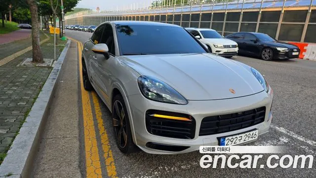 Porsche Cayenne 3.0 E-Hybrid Coupe
