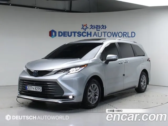 Toyota Sienna 2.5 Hybrid 2WD