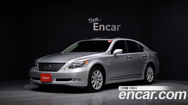 Lexus LS AWD