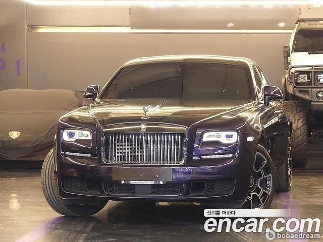 Rolls-Royce Ghost 6.6 V12 Black badge