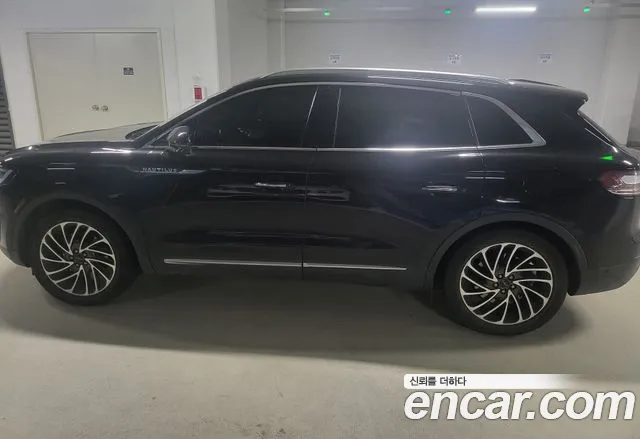 Lincoln Nautilus 2.7 Reserve AWD