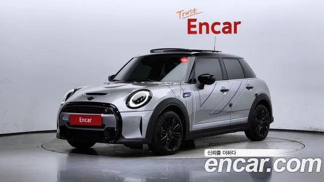Mini Cooper 5Door Mayfield Edition