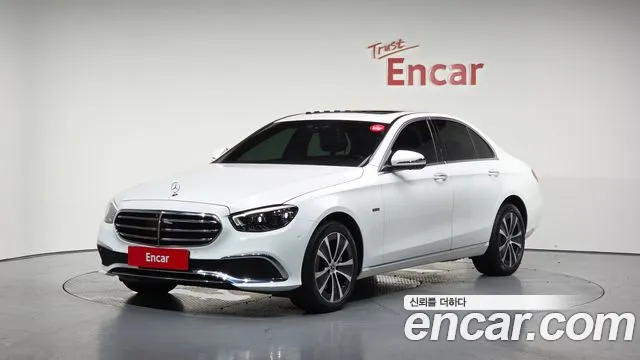 Mercedes-Benz E-Class E300e 4MATIC Exclusive