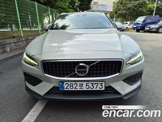 Volvo V60 B5 Pro AWD
