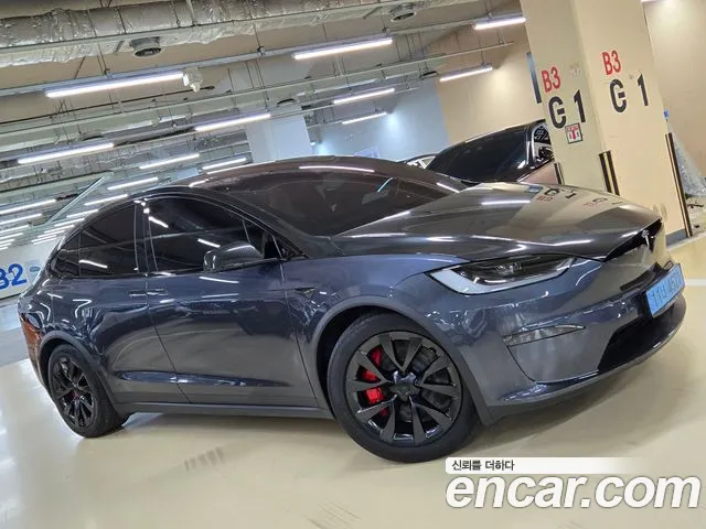 Tesla Model X Plaid
