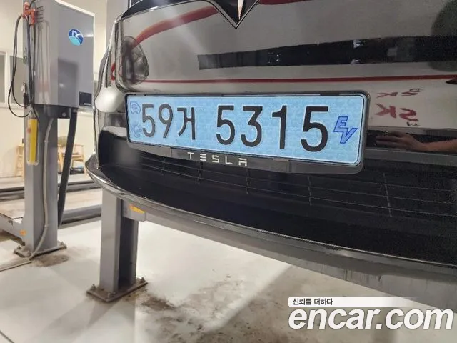 Tesla Model X Plaid