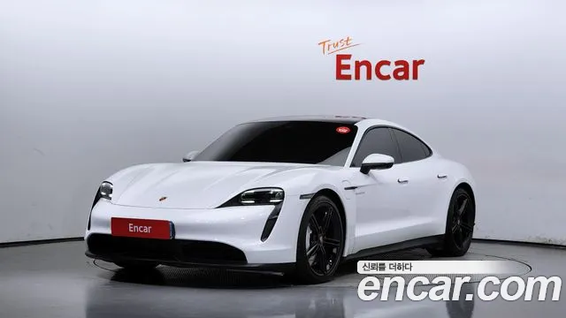 Porsche Taycan Base