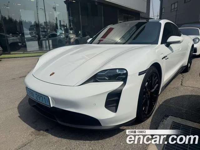 Porsche Taycan GTS