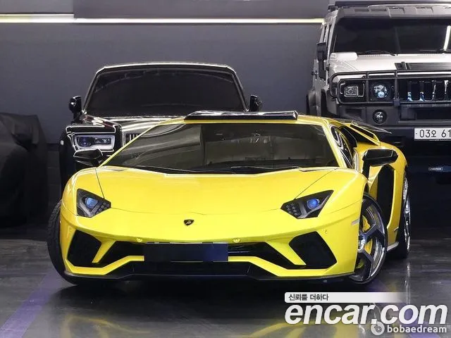 Lamborghini Aventador S LP740-4