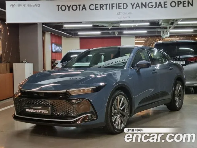 Toyota Crown 2.5 4WD Hybrid