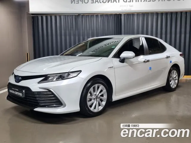 Toyota Camry 2.5 LE Hybrid