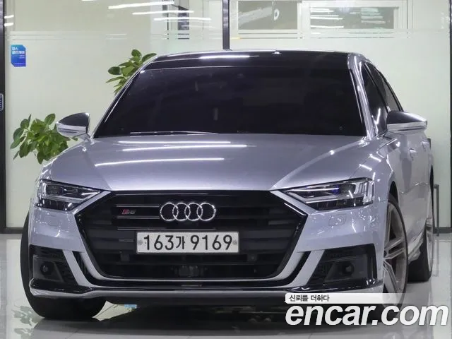 Audi S8 4.0 TFSI Quattro LWB
