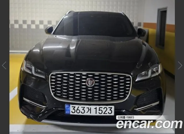 Jaguar F-PACE P 250 SE
