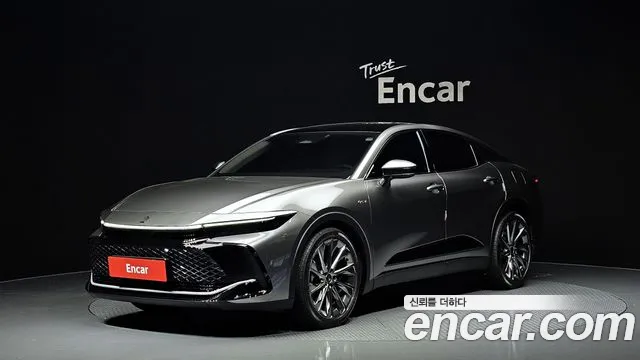 Toyota Crown 2.5 4WD Hybrid