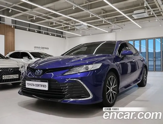 Toyota Camry 2.5 XLE Hybrid
