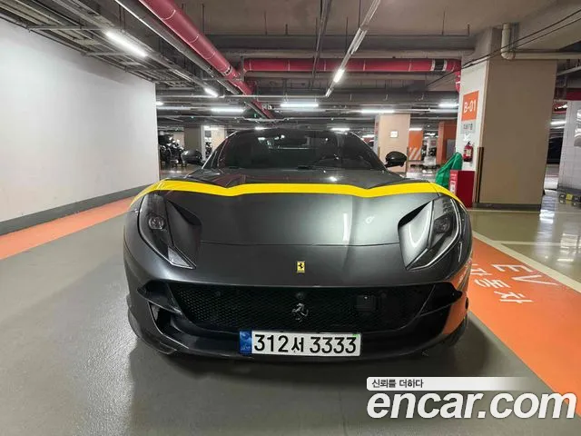 Ferrari 812 6.5 V12