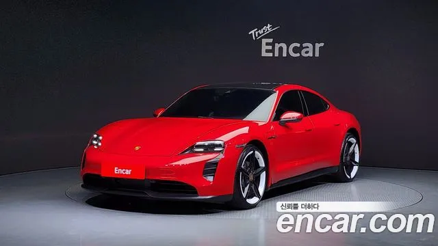 Porsche Taycan Base