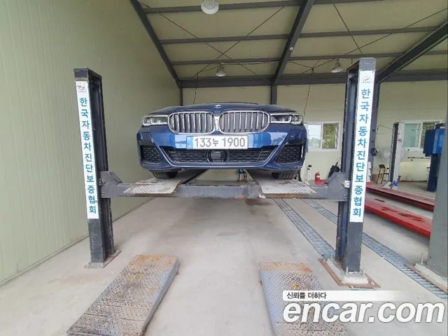 BMW 5-Series 530e M Sport