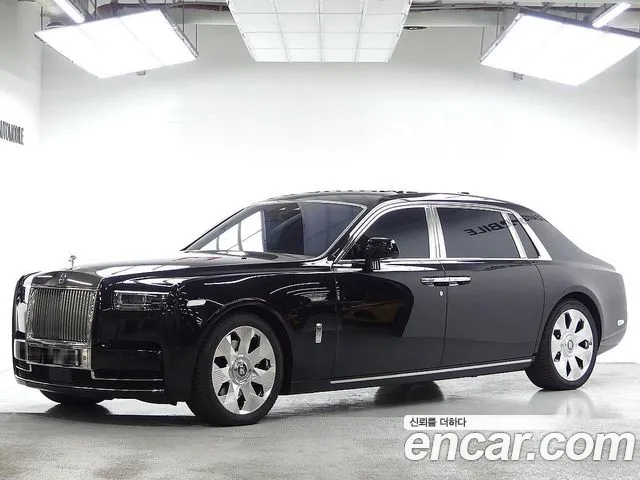Rolls-Royce Phantom 6.7 EWB V12