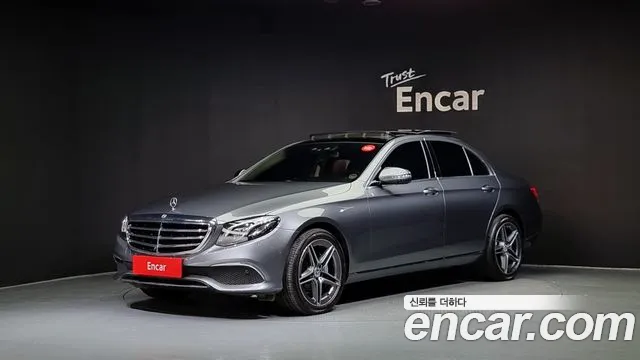 Mercedes-Benz E-Class E300 4MATIC Exclusive