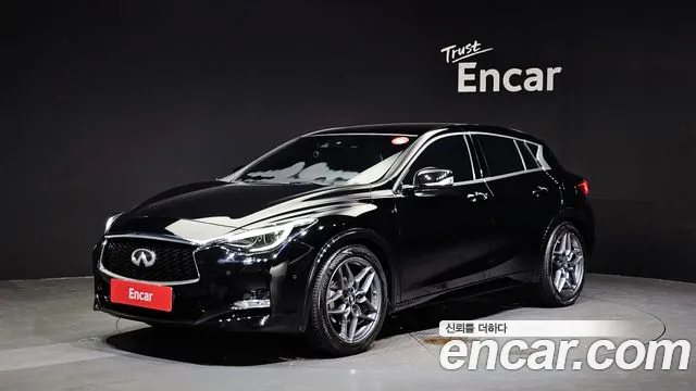 Infiniti Q30 2.0 Sport Essential