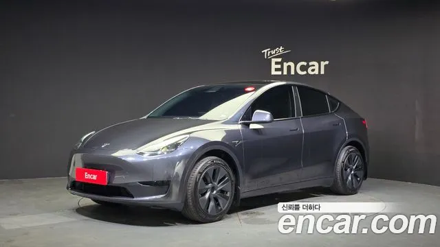 Tesla Model Y RWD