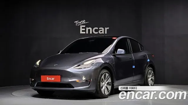 Tesla Model Y Long Range