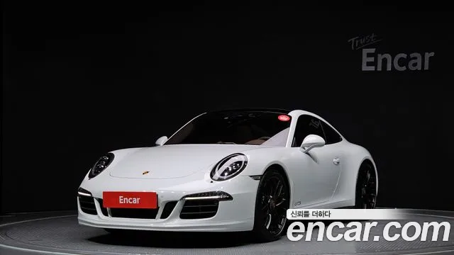 Porsche 911 Carrera 4 GTS