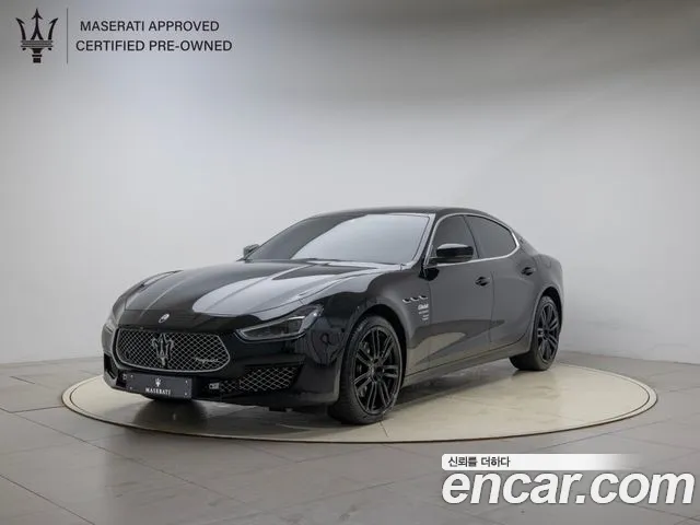 Maserati Ghibli 2.0 Fragment Edition