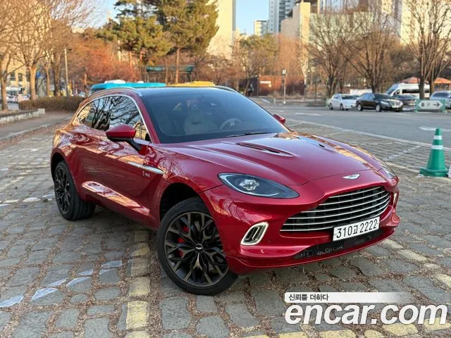 Astonmartin DBX 4.0 V8