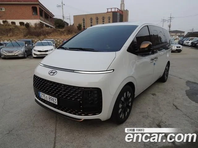 Hyundai Staria HEV 1.6 Lounge 9-Seater