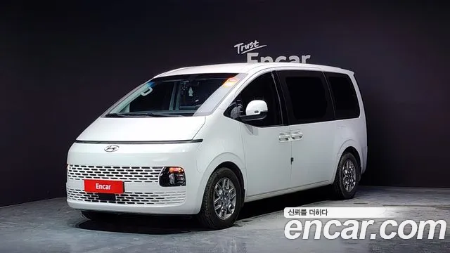 Hyundai Staria Tourer 11-Seater