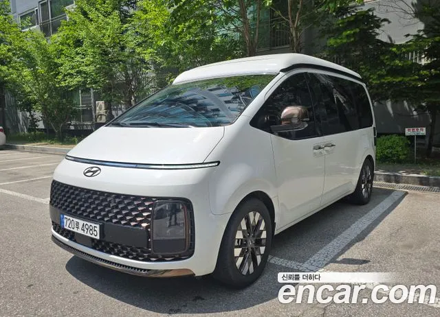 Hyundai Staria 2WD Camping Car