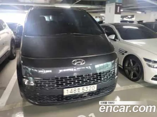 Hyundai Staria Tourer 9-Seater