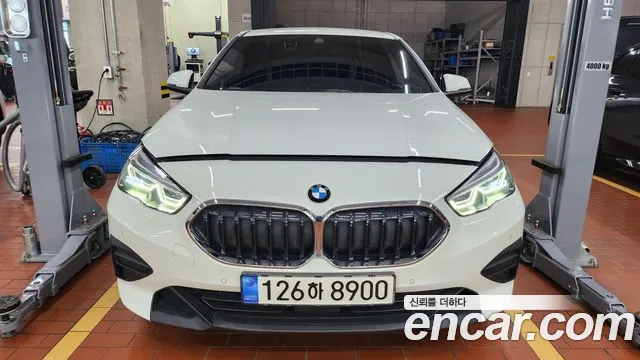 BMW 2-Series 220i Advantage