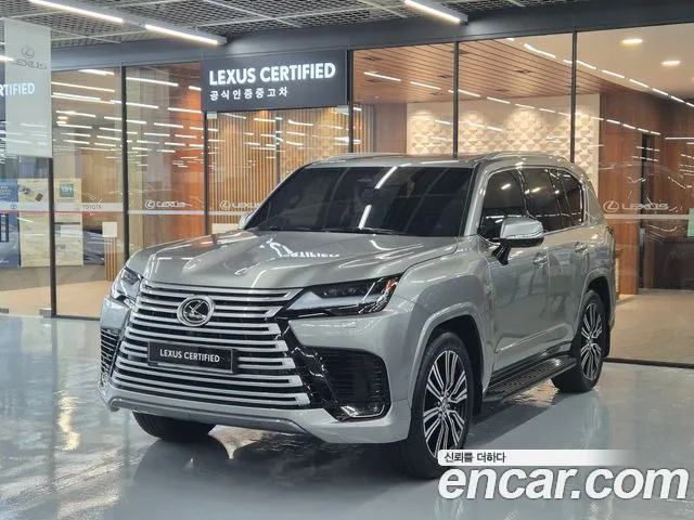 Lexus LX 700h Luxury