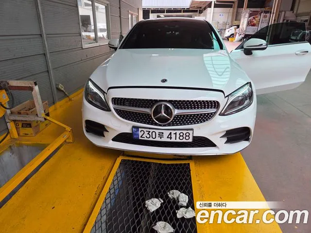 Mercedes-Benz C-Class C200 Coupe