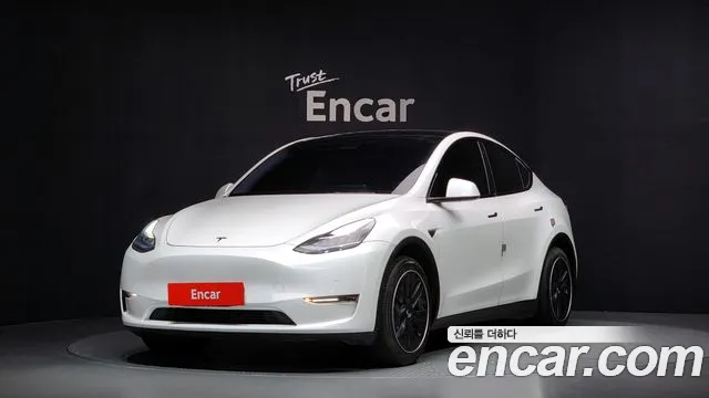 Tesla Model Y Standard Range