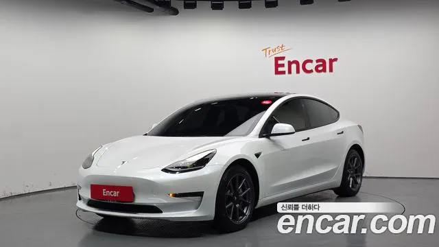 Tesla Model 3 RWD