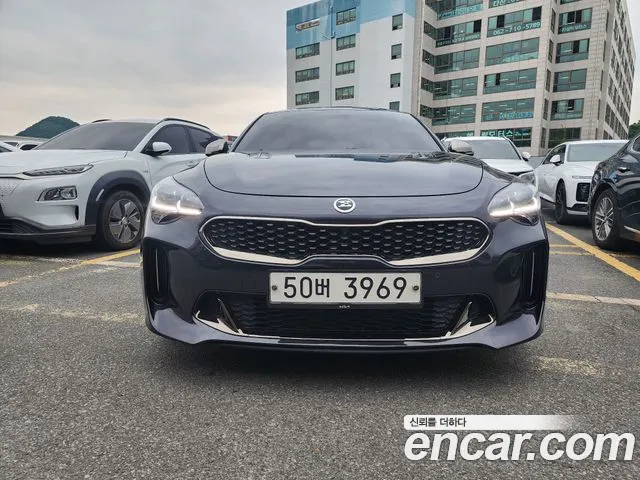 Kia Stinger 2.0 Turbo AWD