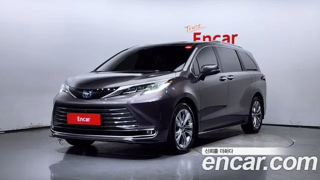 Toyota Sienna 2.5 Hybrid 2WD
