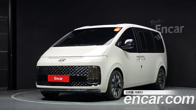 Hyundai Staria 4WD Lounge 7-Seater
